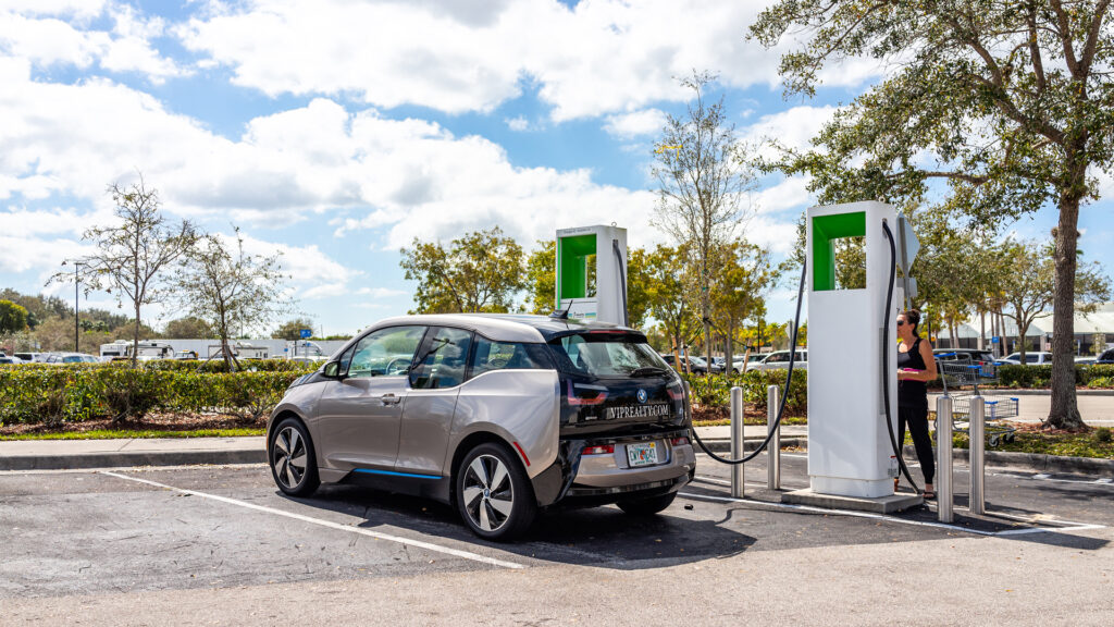 Plugging into Savings: Florida EV Tax Credits & Charging Incentives