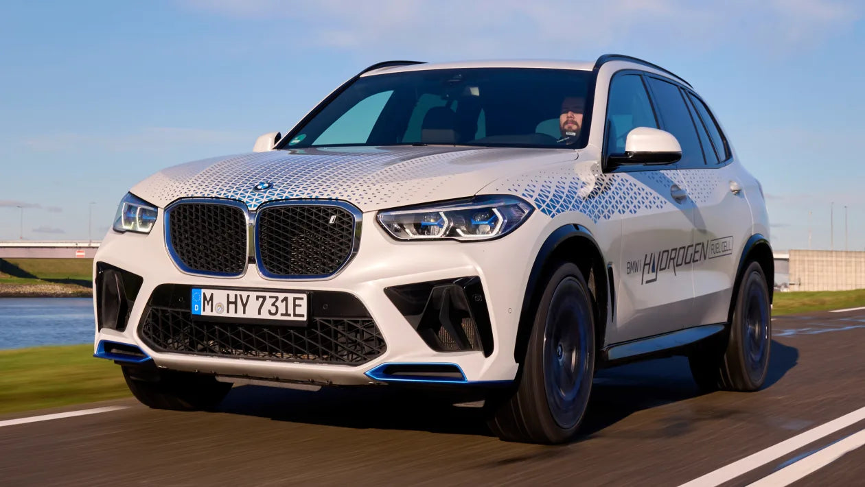 BMW Plans Next iX5 Hydrogen SUV With Longer Range and Faster Refueling