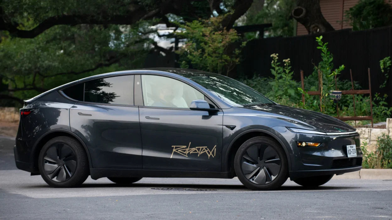 Tesla’s Robotaxi Rollout Lagged Behind Its 2025 Promises