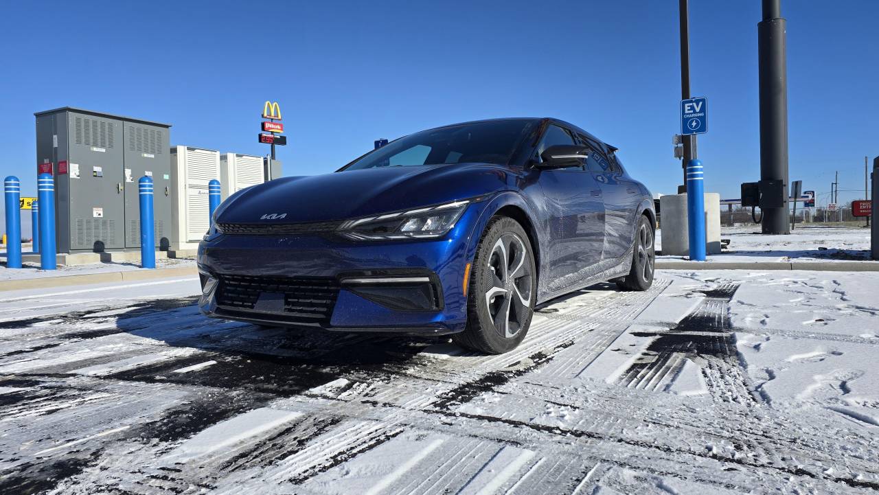 What Happens to an EV Battery When Parked Unplugged in Freezing Weather?